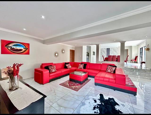 5 BEDROOM HOUSE FOR SALE IN XANADU